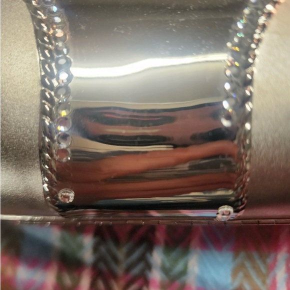 Shiney Silver Small Hard Case Purse with Jewels Chain Shoulder Strap - Picture 9 of 13